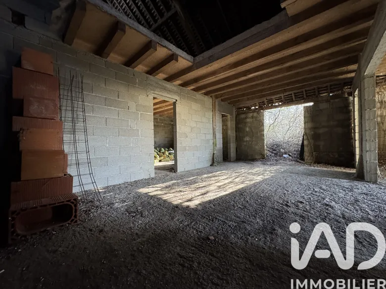 Maison 4 pièces 120 m² · à Yèvres · 120 m² · 70 000 €