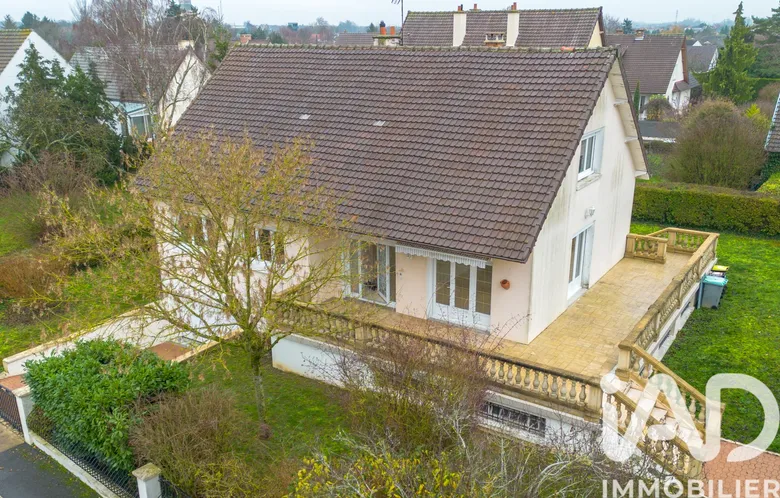 Maison 7 pièces 214 m² · à Blancs-Coteaux · 214 m² · 293 000 €