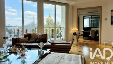 Apartment in Paris (75007)