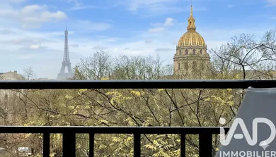 Apartment in Paris (75007)