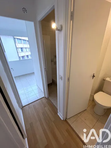 Apartment in Paris (75020)