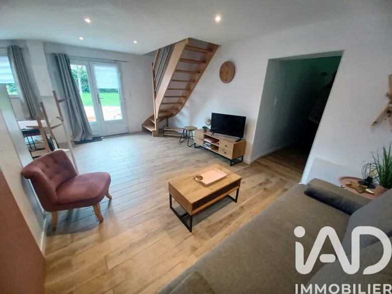 Maison 10 pièces 170 m² · à Camiers · 170 m² · 644 890 €