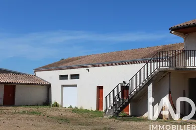 Immeuble à Les Martres-d'Artière (63430)