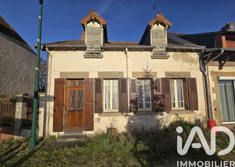 Maison 4 pièces 115 m² · à Saint-Ennemond · 115 m² · 63 000 €