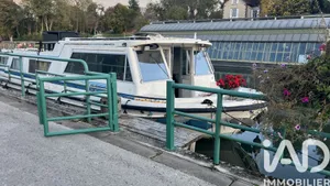 Barge in Nogent-sur-Seine (10400)