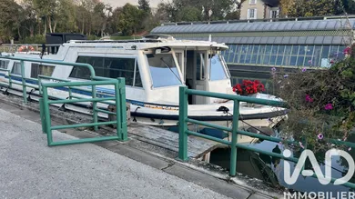 Barge in Nogent-sur-Seine (10400)