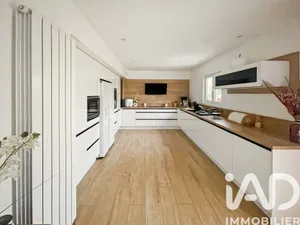 House in Saint-Sauveur-sur-École (77930)