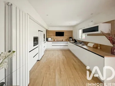 House in Saint-Sauveur-sur-École (77930)