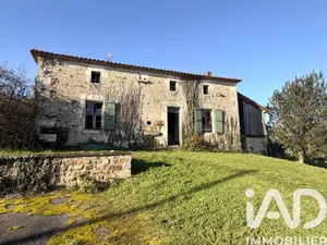 Maison à Rouzède (16220)