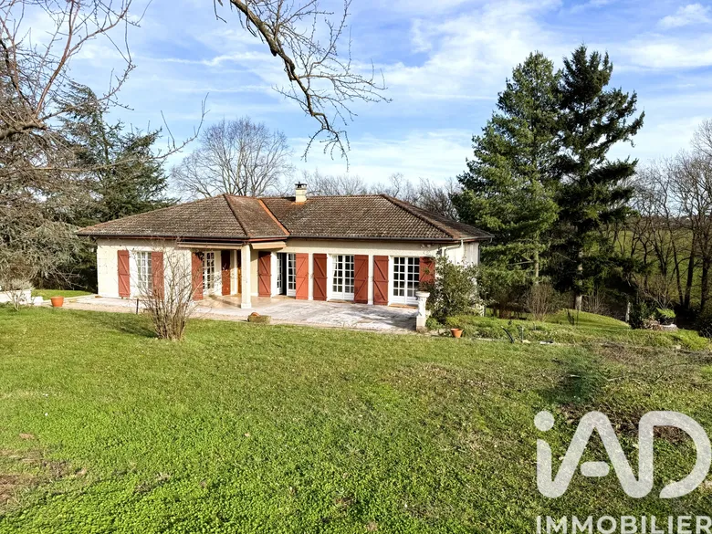 Maison 8 pièces 195 m² · à Brindas · 195 m² · 525 000 €