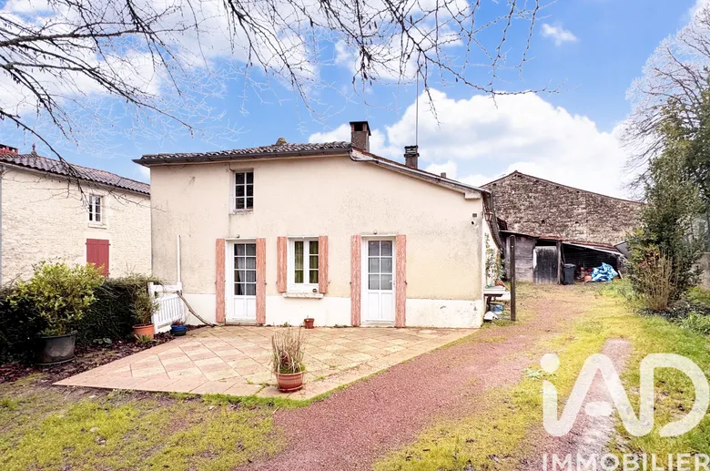 Maison 5 pièces 138 m² · à La Caillère-Saint-Hilaire · 138 m² · 85 500 €