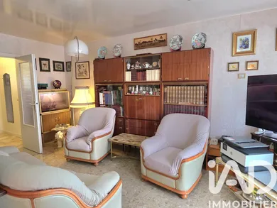 Apartment in Paris (75019)