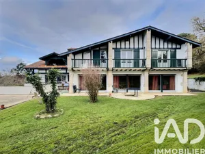 Maison d'architecte à Urrugne (64122)