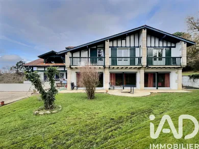 Maison d'architecte à Urrugne (64122)