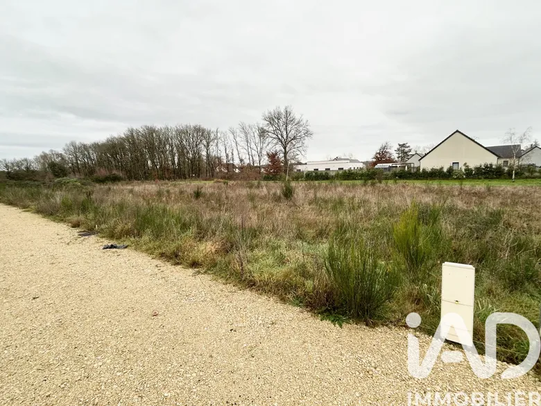 Terrain à bâtir à Romorantin-Lanthenay (41200) · 50 000 €
