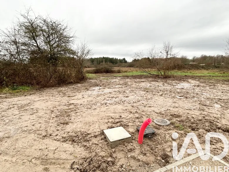 Terrain à bâtir à Pruniers-en-Sologne (41200) · 75 000 €