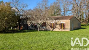 Maison à Val-de-Livenne (33860)