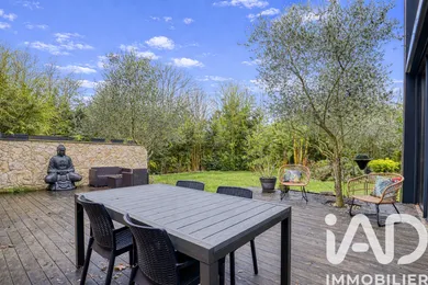 Architectural house in Groslay (95410)