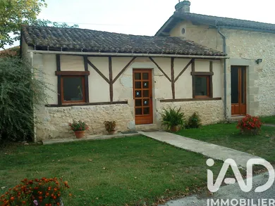 Domaine à Bonneville et Saint Avit de Fumadières  (24230)