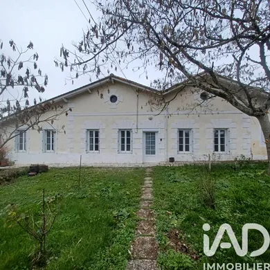 Maison à Saint-Bonnet-sur-Gironde (17150)