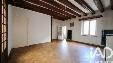 Maison de village à Saint-Antoine-du-Rocher (37360)