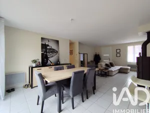 Traditional house in Saint-Péravy-la-Colombe (45310)