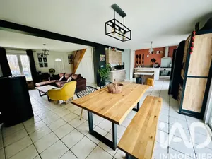 House in Fontaine-la-Guyon (28190)