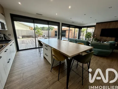 Architectural house in Vendays-Montalivet (33930)