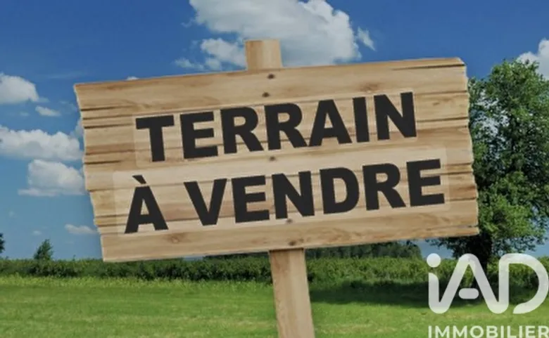 Terrain à bâtir à Saint-Cyr-sur-Loire (37540) · 617 000 €