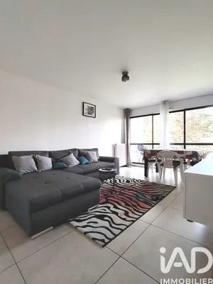 Apartment in Les Ulis (91940)