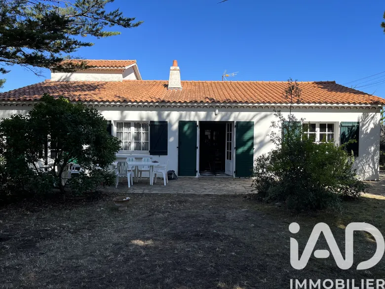 Maison 6 pièces 131 m² · à Barbâtre · 130,5 m² · 330 000 €