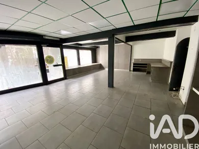 Immeuble à Château-Renard (45220)
