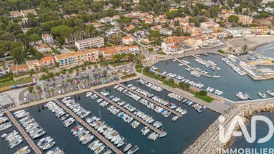Apartment in Saint-Cyr-sur-Mer (83270)
