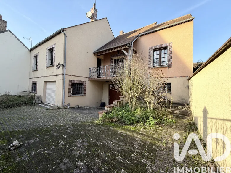 Maison 4 pièces 113 m² · à Sergines · 113 m² · 158 000 €