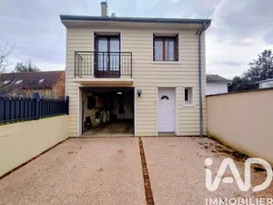 Townhouse in Sainte-Jamme-sur-Sarthe (72380)