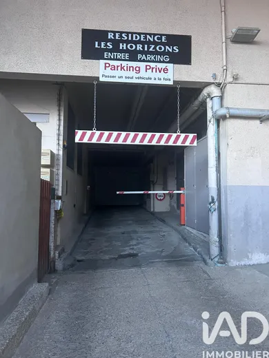 Parking à LA MONGIE (65200)