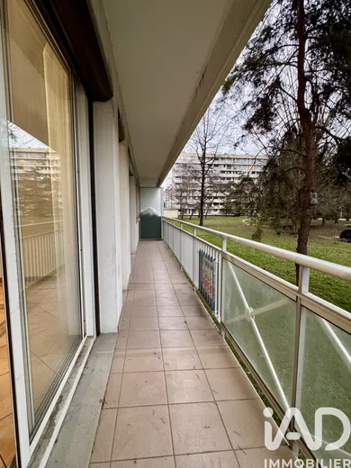 Apartment in Saint-Martin-d'Hères (38400)