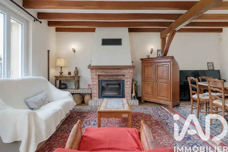 Maison 6 pièces 141 m² · à Saint-Jean-de-la-Ruelle · 141 m² · 284 000 €