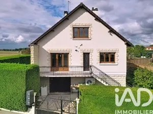 Apartment in Mauchamps (91730)