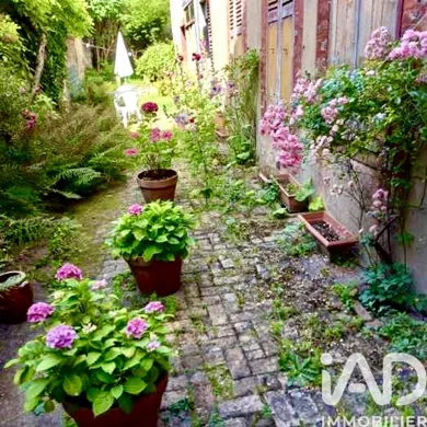 Townhouse in Pont-sur-Yonne (89140)