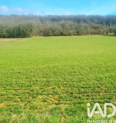 Terrain à bâtir à Jayac (24590)
