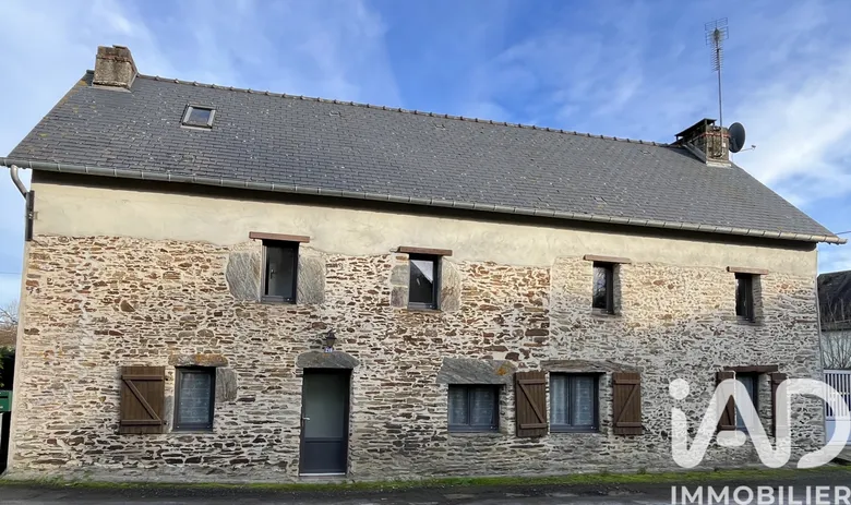 Maison 6 pièces 136 m² · à Agneaux · 136 m² · 230 000 €