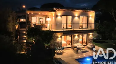 Architectural house in Sainte-Maxime (83120)