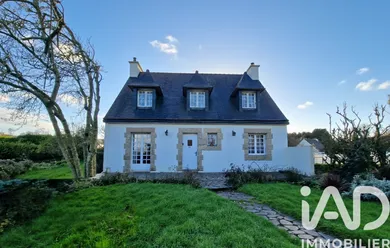 Traditional house in Saint-Hernin (29270)