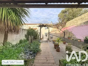 Traditional house in Croix-Chapeau (17220)