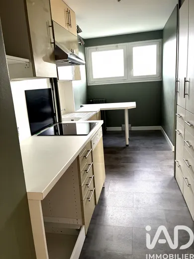 Apartment in La Rochelle (17000)