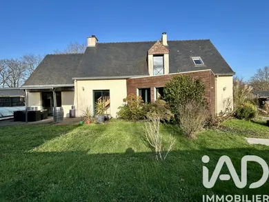 Maison traditionnelle à Saint André des Eaux (44117)