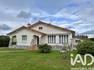 Maison traditionnelle à Uzos (64110)