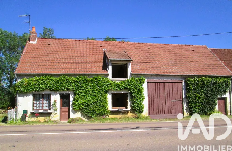 Maison 5 pièces 118 m² · à Varennes-lès-Narcy · 117,7 m² · 74 900 €