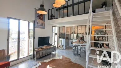 Apartment in L'Isle-sur-la-Sorgue (84800)